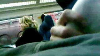 Man eet blonde Kyra  ...
